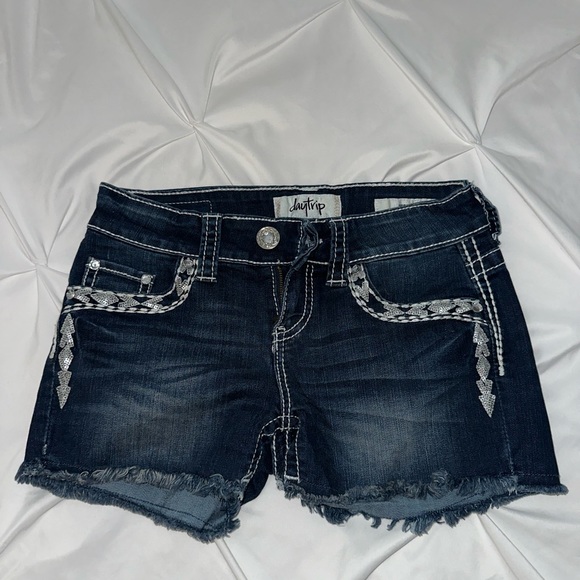 Buckle Jean shorts!‎ - Picture 1 of 2